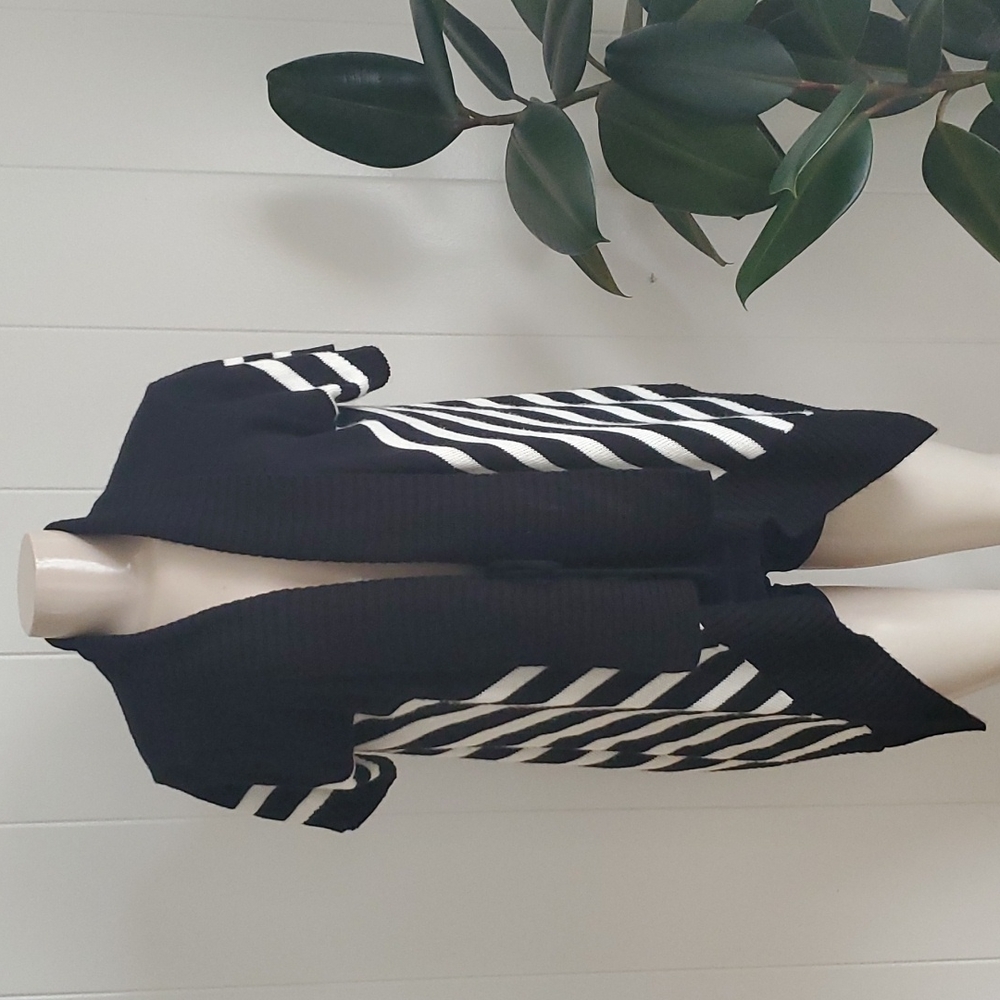 Sweet & Sinful Women's Stripe Black White Assymmetrical Blazer Sweater Like Med.